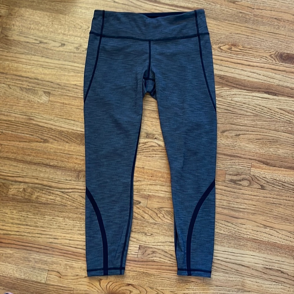 Excellent condition dark gray/with black trimmings, sz 8 23 inch inseam leggings